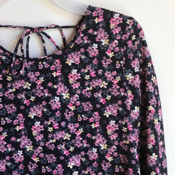 Victoria Secret floral long sleeve top - Picture 2 of 4